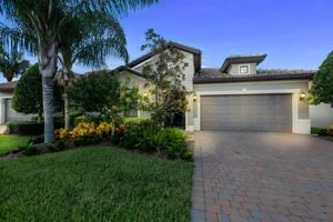 564 SE MONET DR, PORT SAINT LUCIE, FL