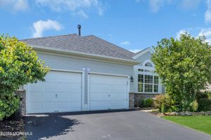 6 ISABELLA DR, MANCHESTER, NJ