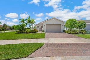 9472 SW ROYAL POINCIANA DR, PORT SAINT LUCIE, FL