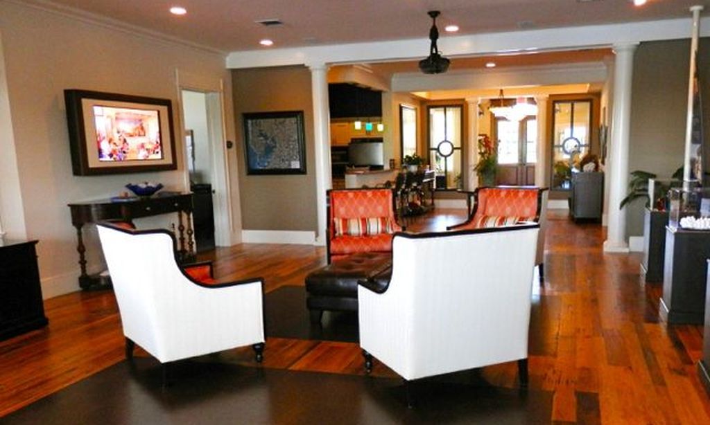 Clubhouse Social Room