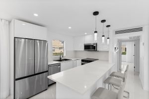 200 SAXONY E UNIT E, DELRAY BEACH, FL