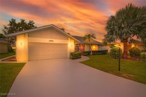 950 CHARLEMAGNE BLVD, NAPLES, FL