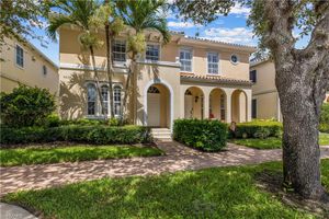 6230 TOWNCENTER CIR, NAPLES, FL