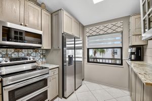 7578 TAHITI LN APT 201, LAKE WORTH, FL
