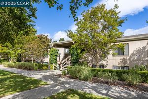 1601 CANYONWOOD CT 8, WALNUT CREEK, CA