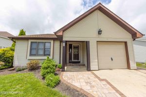 28 FIR RD # 21, MANAHAWKIN, NJ
