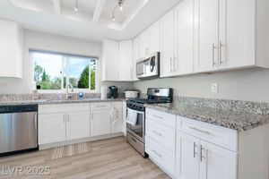 8812 MARBLE DR, LAS VEGAS, NV