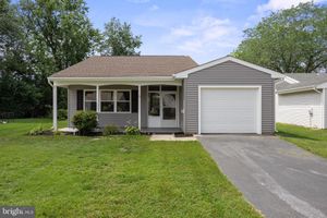 39 CHELSEA PL, SOUTHAMPTON, NJ