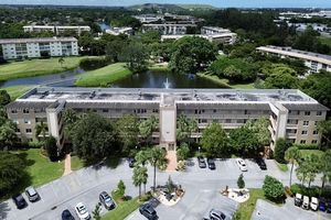 4301 MARTINIQUE CIR E4, COCONUT CREEK, FL