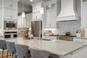 9035 S SHAWNEE CT, AURORA, CO