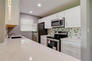 185 N HIGH POINT BLVD, BOYNTON BEACH, FL