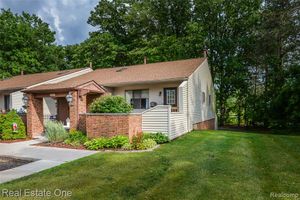 25691 LEXINGTON DR UNIT 6, SOUTH LYON, MI