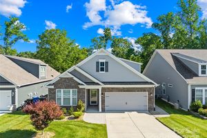 201 HANKS BLUFF DR, MOORESVILLE, NC