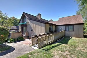 736 QUINNIPIAC LN B, STRATFORD, CT