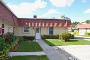 570 LACONIA CIR, LAKE WORTH, FL