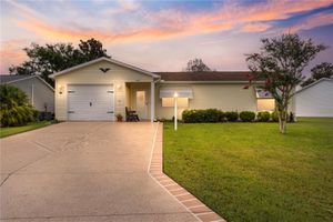 417 SAN MARINO DR, LADY LAKE, FL