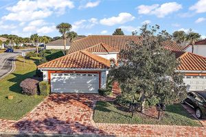 5046 HARBOUR DR, OXFORD, FL