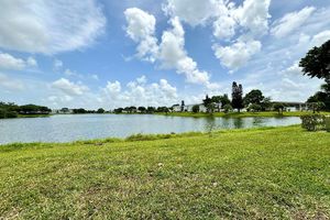 359 CHATHAM R, WEST PALM BEACH, FL