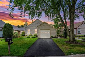13 ANDREW JACKSON CT, MONROE, NJ