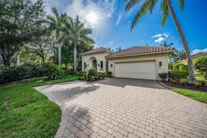 3299 HYACINTH DR, NAPLES, FL