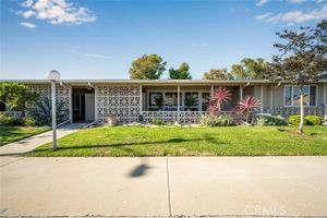 1121 NORTHWOOD RD, SEAL BEACH, CA