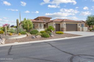 61060 E ARROYO GRANDE DR, ORACLE, AZ