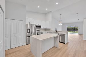 8402 LOGIA CIR, BOYNTON BEACH, FL