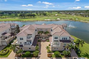 550 AVELLINO ISLES CIR # 302, NAPLES, FL