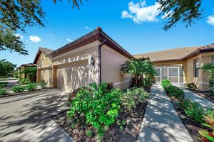 313 SENECA FALLS DR, APOLLO BEACH, FL