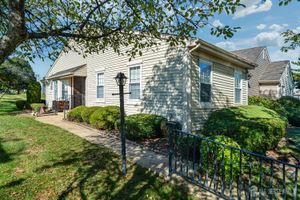10 MARTIN VAN BUREN DR B, MONROE, NJ