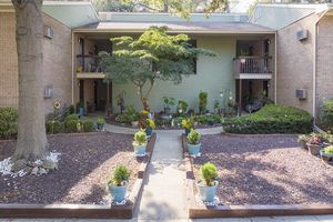 224 MEDFORD CT B, MANALAPAN, NJ