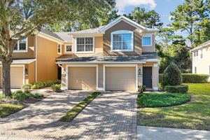 8585 LITTLE SWIFT CIR, JACKSONVILLE, FL