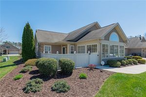 32 PITLOCKRY PL, GREENSBORO, NC