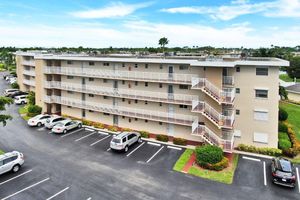 2724 GARDEN DR N APT 302, LAKE WORTH, FL