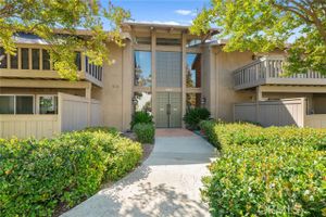 28661 VIA LAS FLORES, MURRIETA, CA