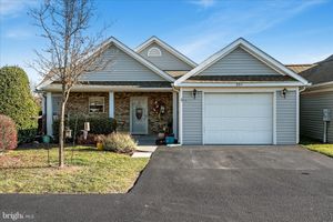 203 CRESTWOOD LN, WINCHESTER, VA