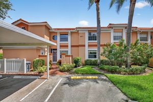 9877 SEACREST CIR APT 101, BOYNTON BEACH, FL