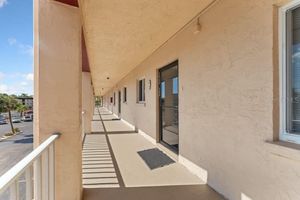 3915 LAKE BAYSHORE DR, BRADENTON, FL