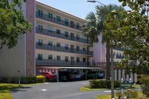 8174 TERRACE GARDEN DR N UNIT 204, ST PETERSBURG, FL