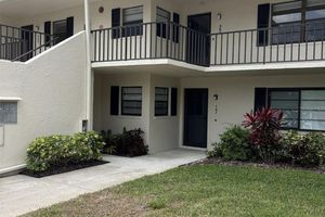7050 FAIRWAY BEND LN UNIT 167, SARASOTA, FL