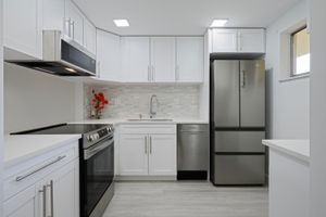 2811 GARDEN DR S APT 110, PALM SPRINGS, FL