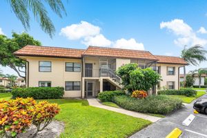 7091 GOLF COLONY CT APT 104, LAKE WORTH, FL