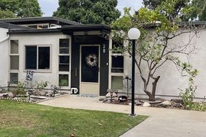 13360 DEL MONTE DR APT 2B, SEAL BEACH, CA