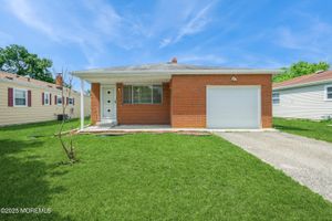 821 JAMAICA BLVD, TOMS RIVER, NJ