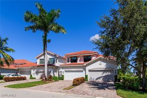 3165 AVIAMAR CIR APT 102, NAPLES, FL