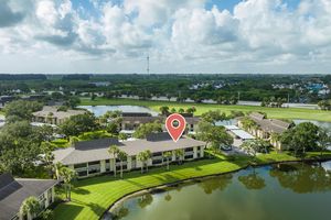 6 PLANTATION DR APT 203, VERO BEACH, FL