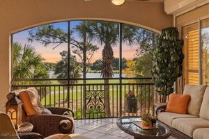 9134 CHERRY OAKS LN APT 201, NAPLES, FL