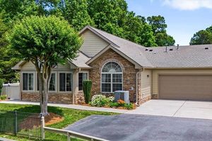 4322 GRASSY MOSS DR, GREENSBORO, NC