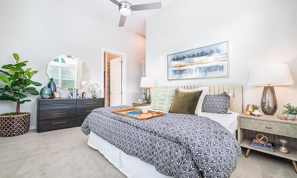 Model Master Bedroom