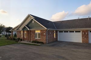 437 STEARN DR # 437, GENOA, IL